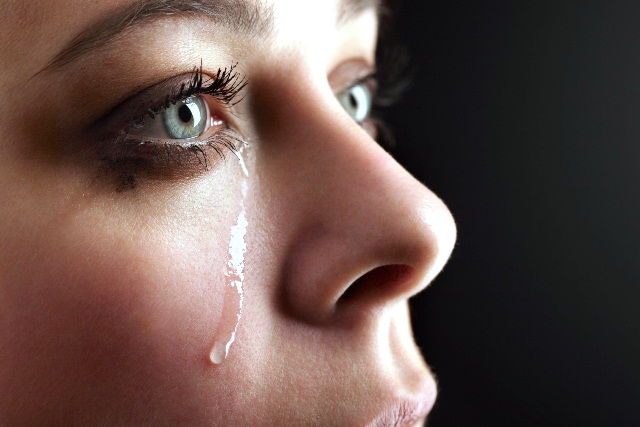 beauty girl cry